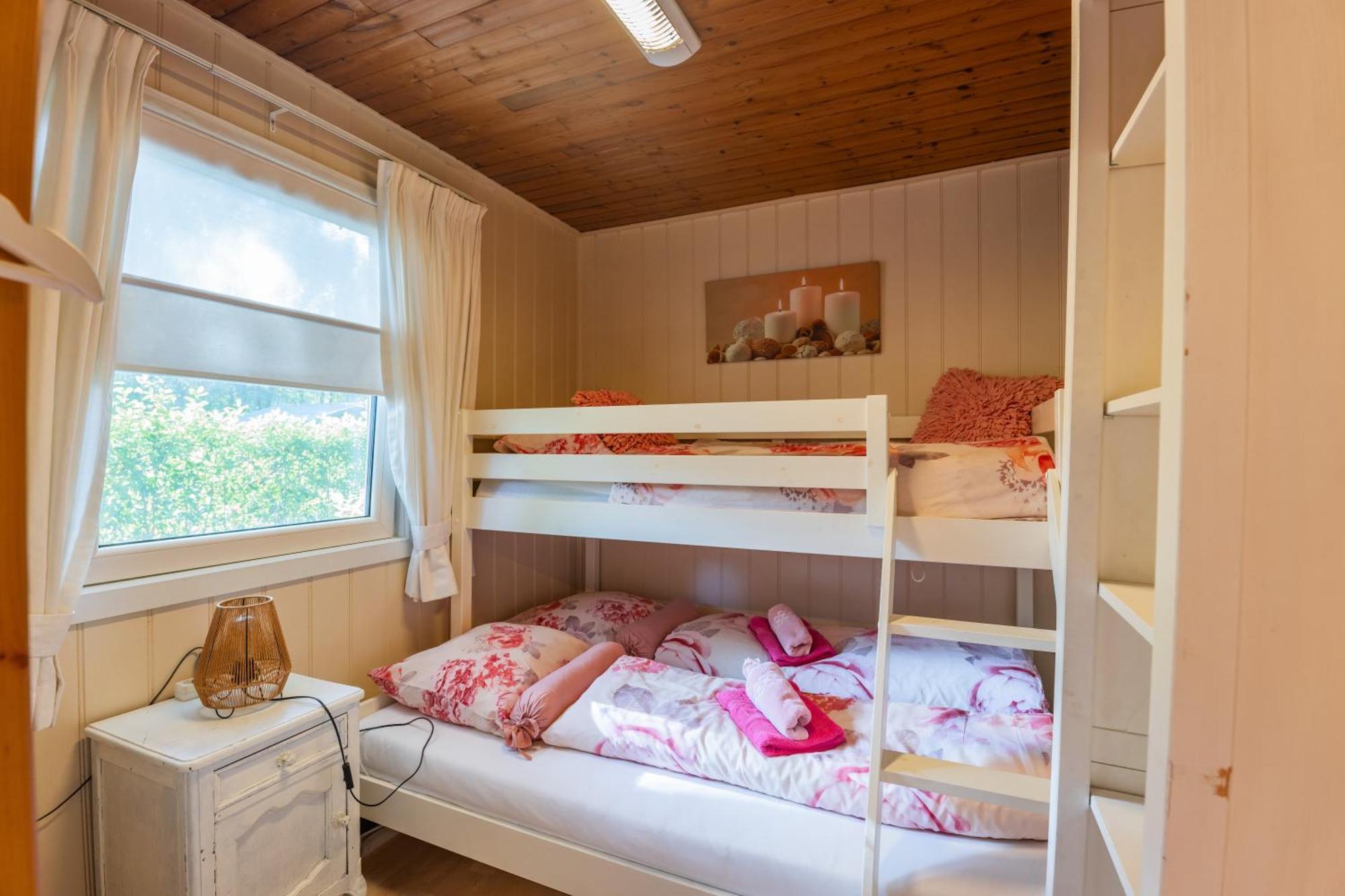 Chalet Luxe Free Wifi en Netflix Zutendaal Extérieur photo